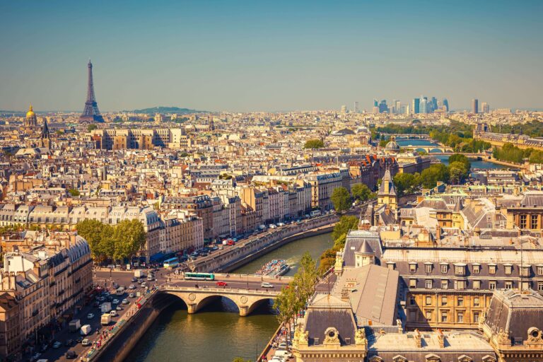 Les 10 Plus Grandes Villes de France en Superficie