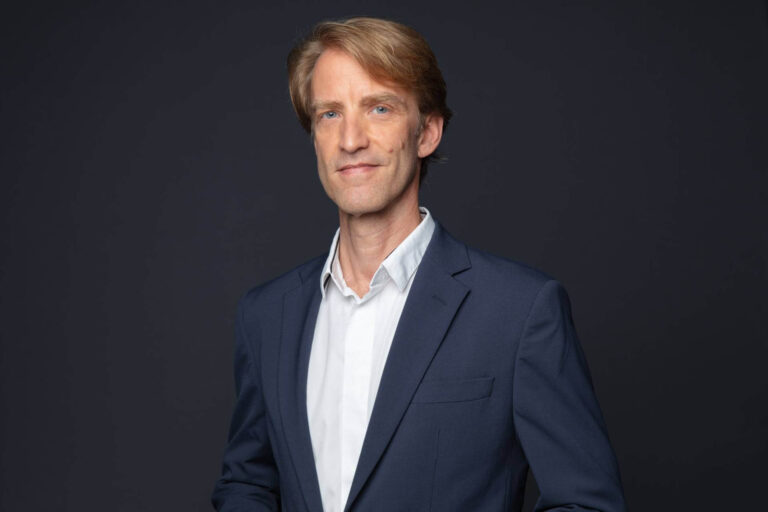 Antoine Kouchner : un parcours scientifique et diplomatique